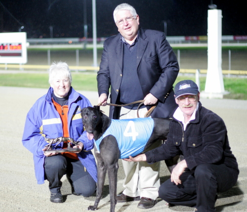 Thirteen Black with race sponsor Greg Fahey, owner Kayleen Cuthberston and trainer Leigh Wood (Right)
