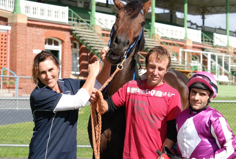 Shake Her Up with part-owner Luella Goggin, trainer Michael Voss and jock David Pires