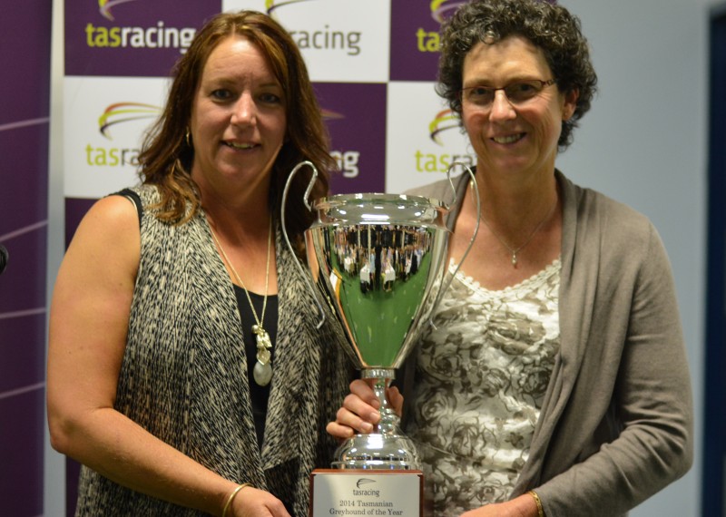 Buckle Up Wes'owners (L-R) Sharon Sutton and Robyn Johnson with the Greyhound of the Year trophy